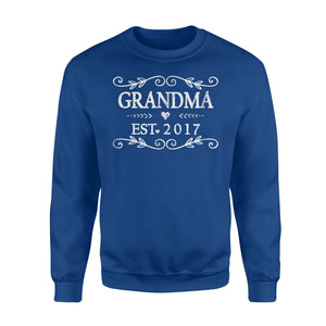 Funny Matching Family Vintage Grandma Est 2017 Gift Sweatshirt